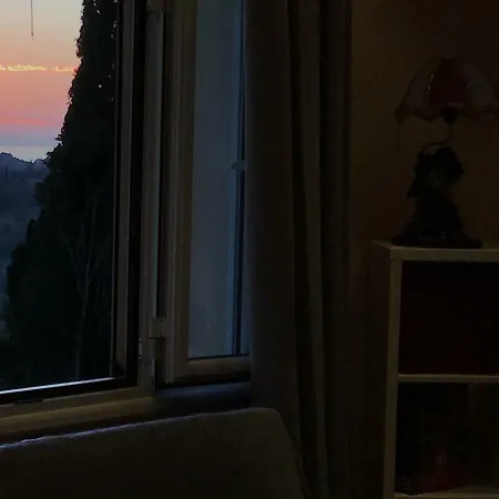 아파트 Sunset House Kokkini In Trees *